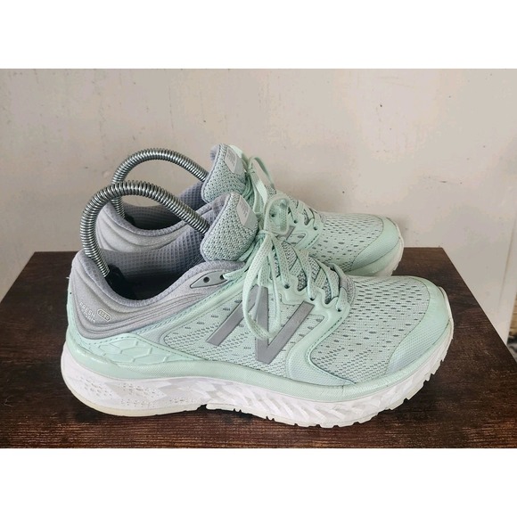 New Balance Shoes - New Balance Womens Size 7.5 B Fresh Foam W1080SW8 Mint Green Running Sneakers
